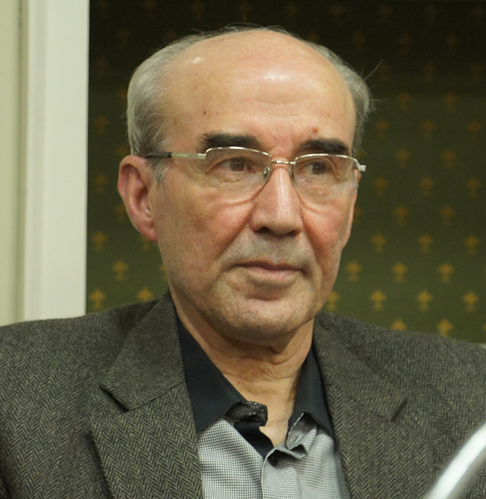علي أشرف صادقي